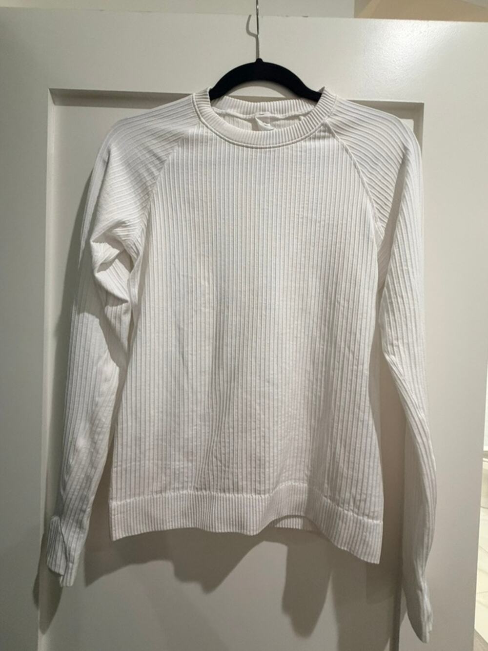 Lululemon Fitted Ribbed White Rest Less Sweater - Size US 6 - BNWOT